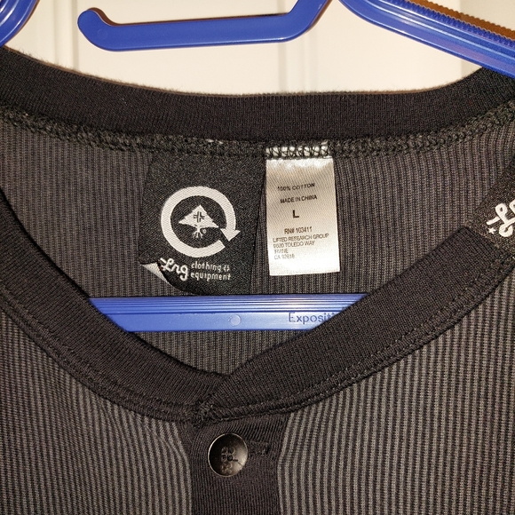 LRG half button down T-shirt - Picture 3 of 4